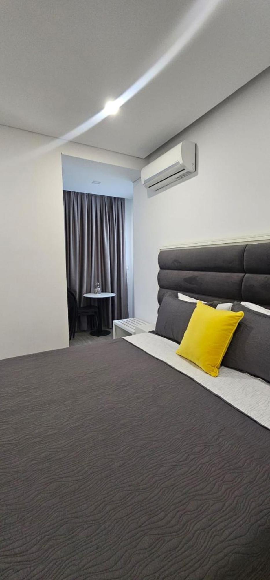 Hotel Edina Apartments By Hp Saranda Dış mekan fotoğraf